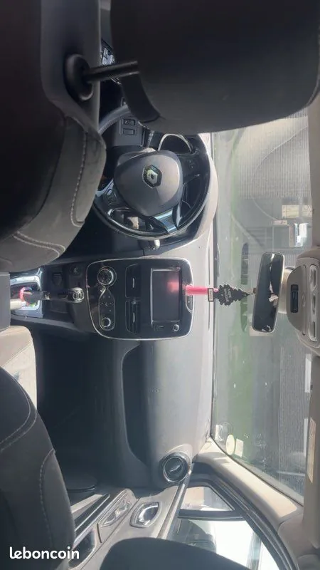 Renault Clio 2013 photo 3