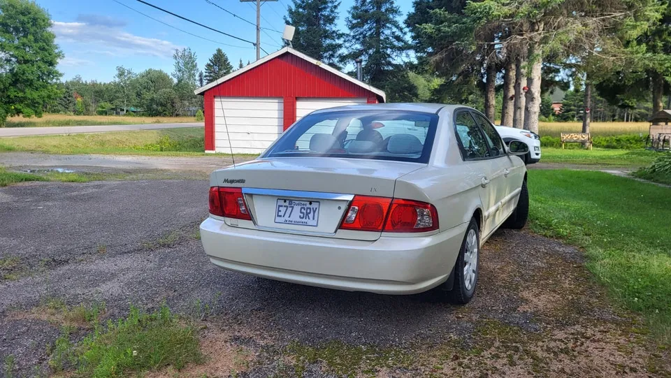 Kia Magentis 2004 photo 2