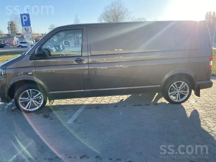 Volkswagen Transporter 2011 photo 2