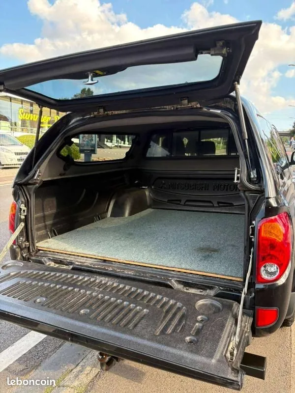 Mitsubishi L200 2014 photo 4