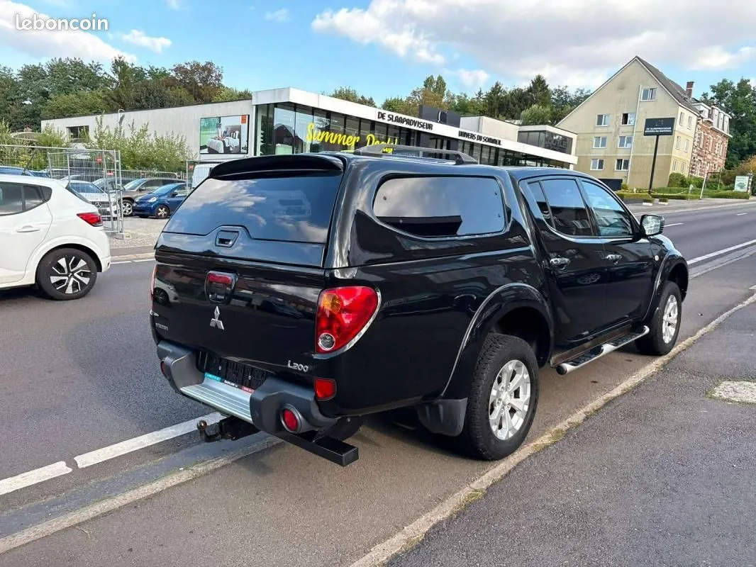 Mitsubishi L200 2014 photo 3