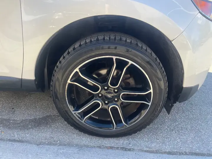 Ford Edge 2013 photo 4
