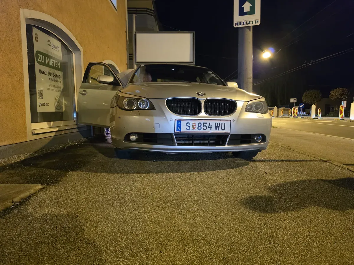 BMW 5 Series 2004 photo 3