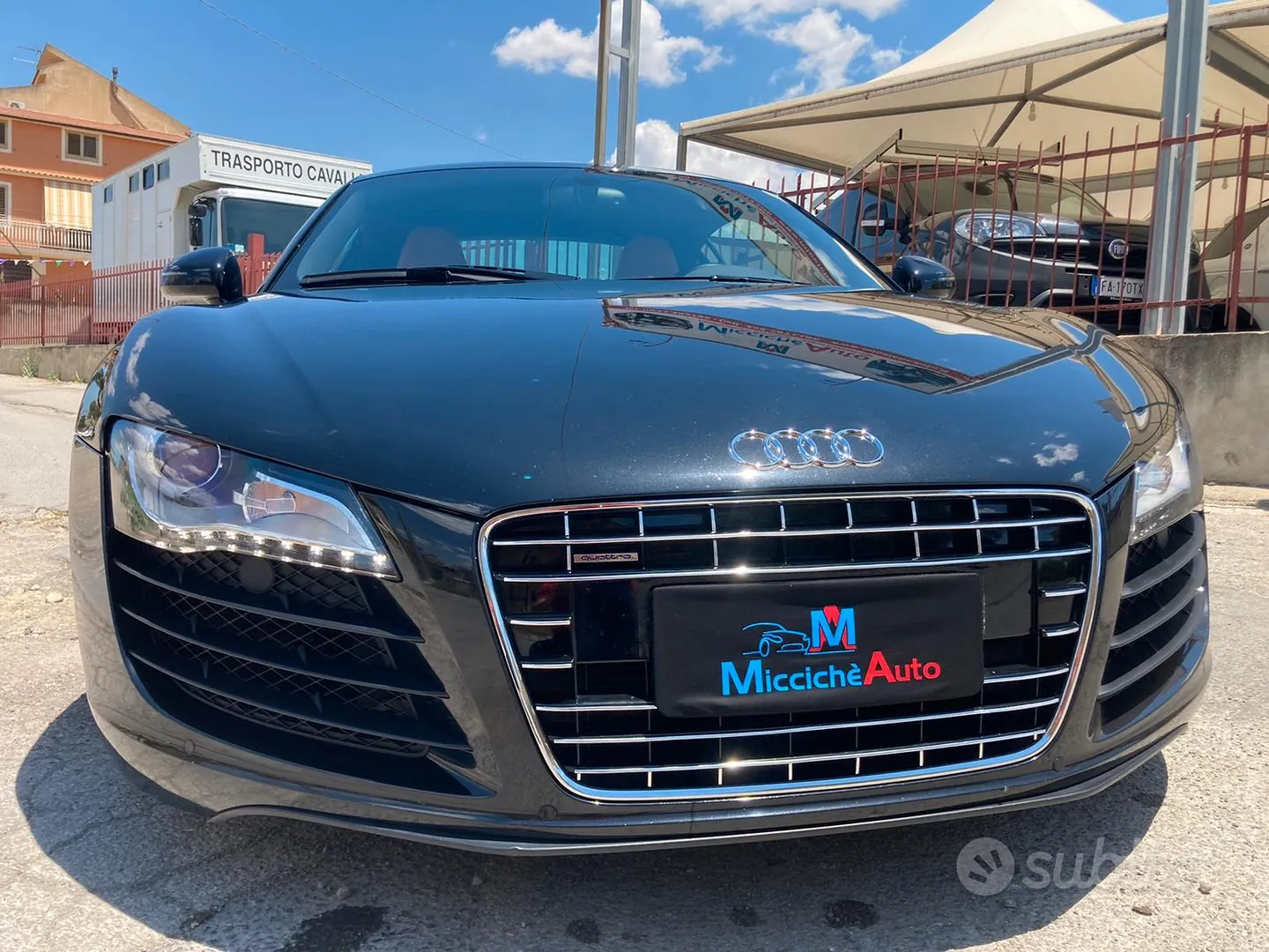 Audi R8 2008 photo 4
