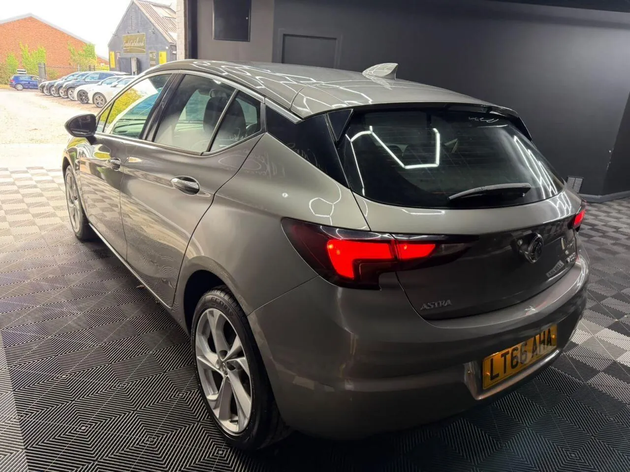 Vauxhall Astra 2016 photo 3
