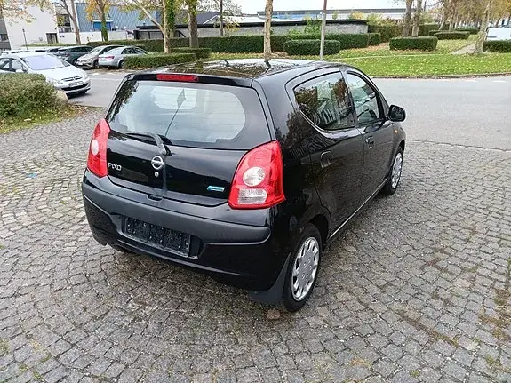 Nissan Pixo 2010 photo 4