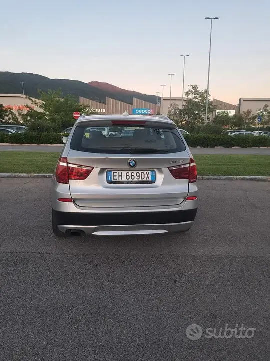 BMW X3 2011 photo 2