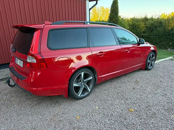 Volvo V70 2013 photo 2