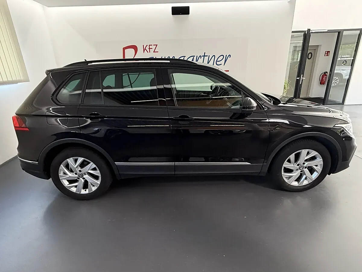 Volkswagen Tiguan 2023 photo 3