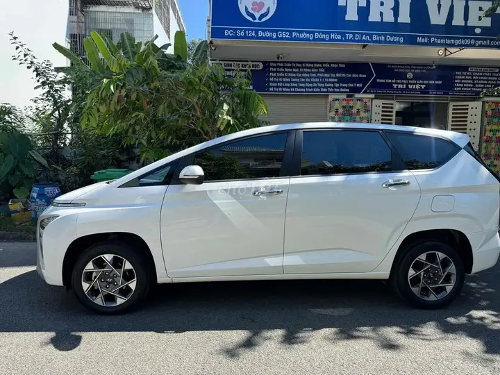 Hyundai Stargazer 2022 photo 3