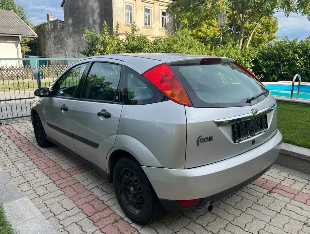 Ford Focus 1999 photo 3