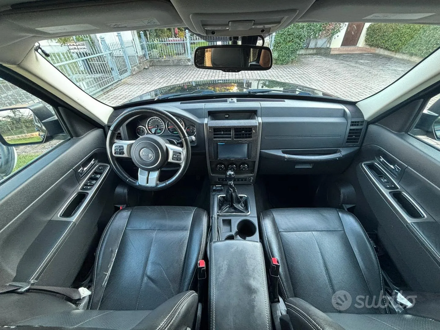 Jeep Cherokee 2011 photo 5