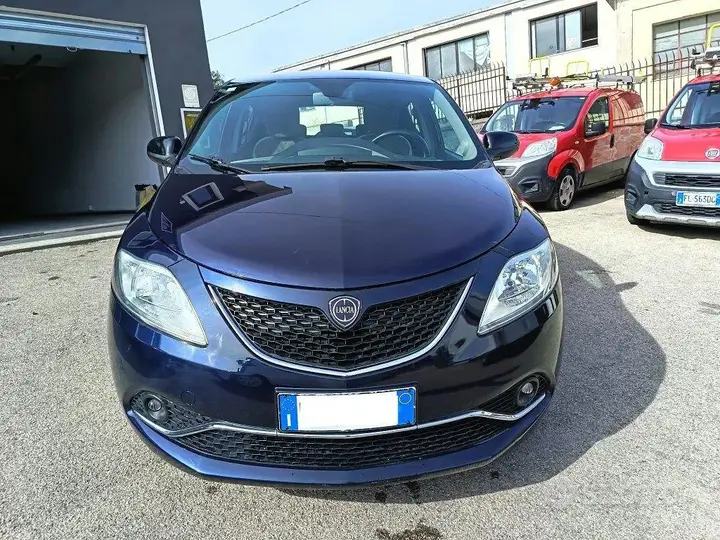 Lancia Ypsilon 2015 photo 3