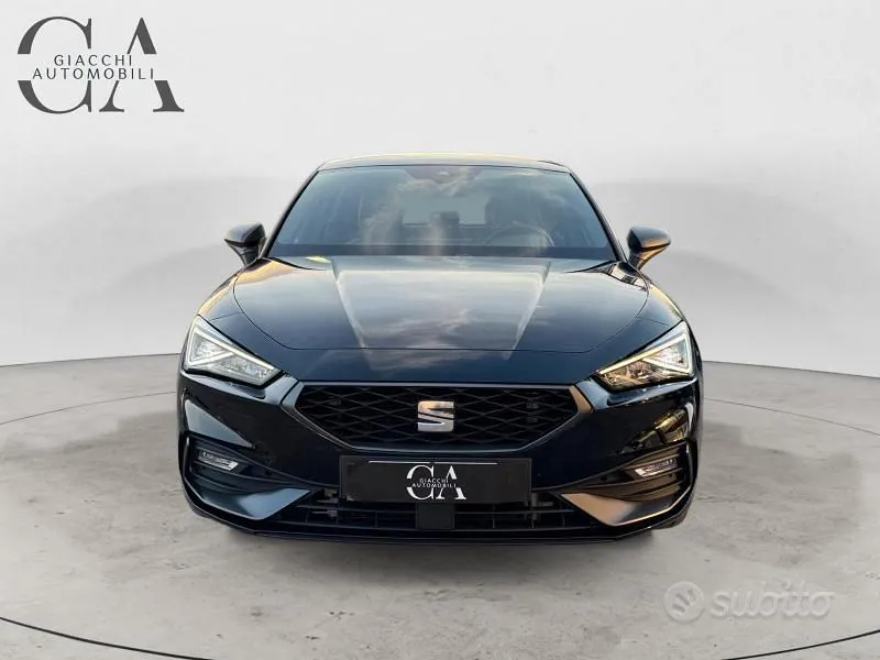 Seat Leon 2023 photo 2