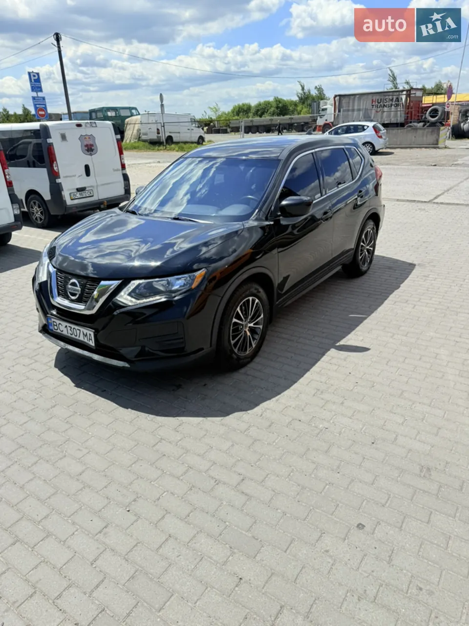 Nissan Rogue 2018 photo 2
