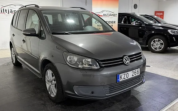 Volkswagen Touran 2011 photo 3