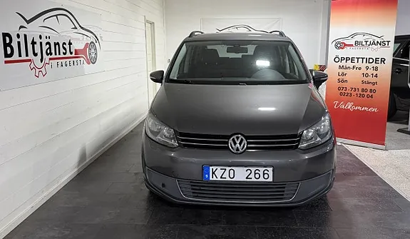 Volkswagen Touran 2011 photo 2