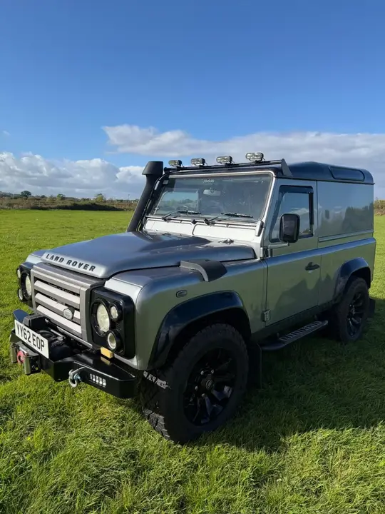 Land Rover Defender 90 2012 photo 5
