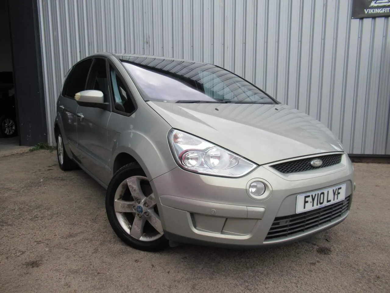 Ford S-Max 2010 photo 5