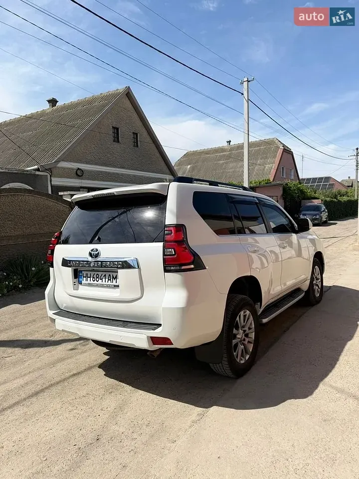 Toyota Land Cruiser Prado 2018 photo 5