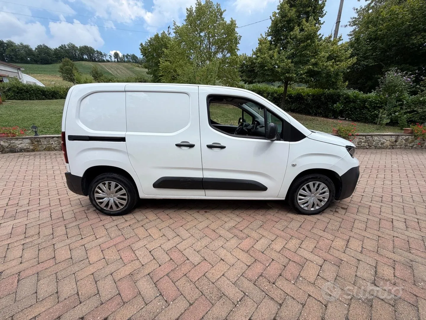 Peugeot Partner 2021 photo 3