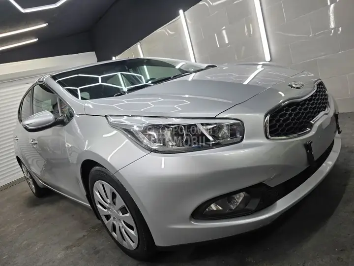 Kia Ceed 2012 photo 3