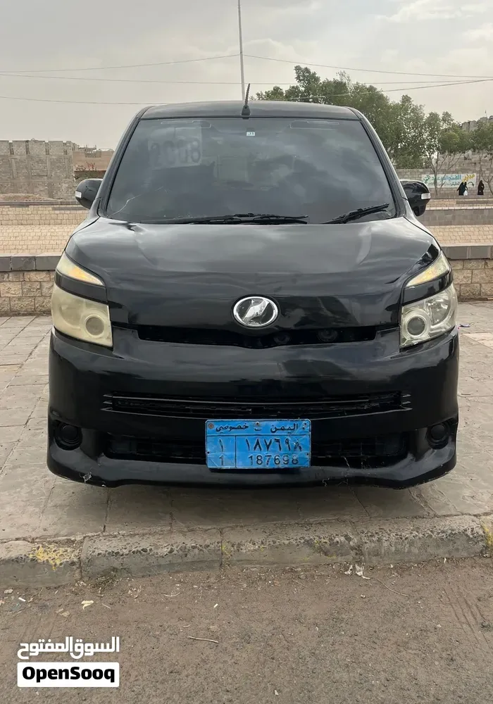 Toyota Voxy 2008 photo 5