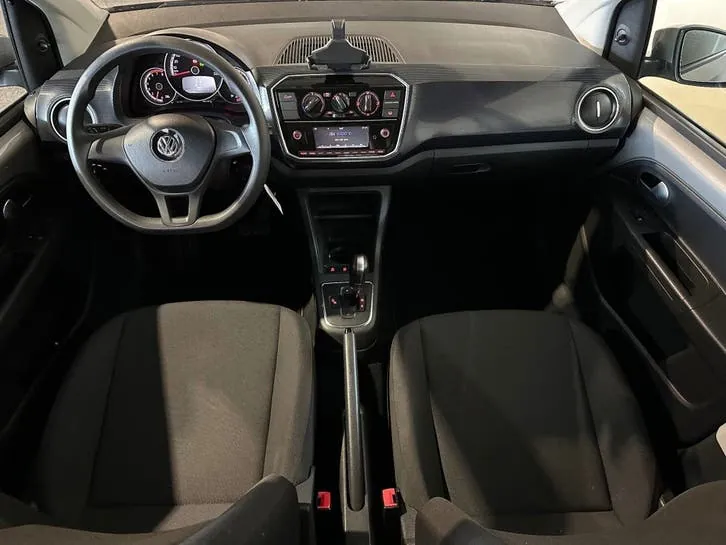 Volkswagen Up 2018 photo 2