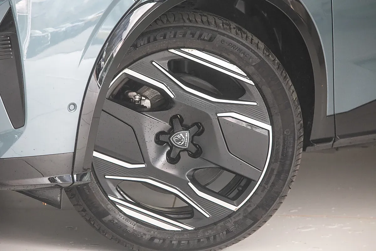 Peugeot 5008 2025 photo 2