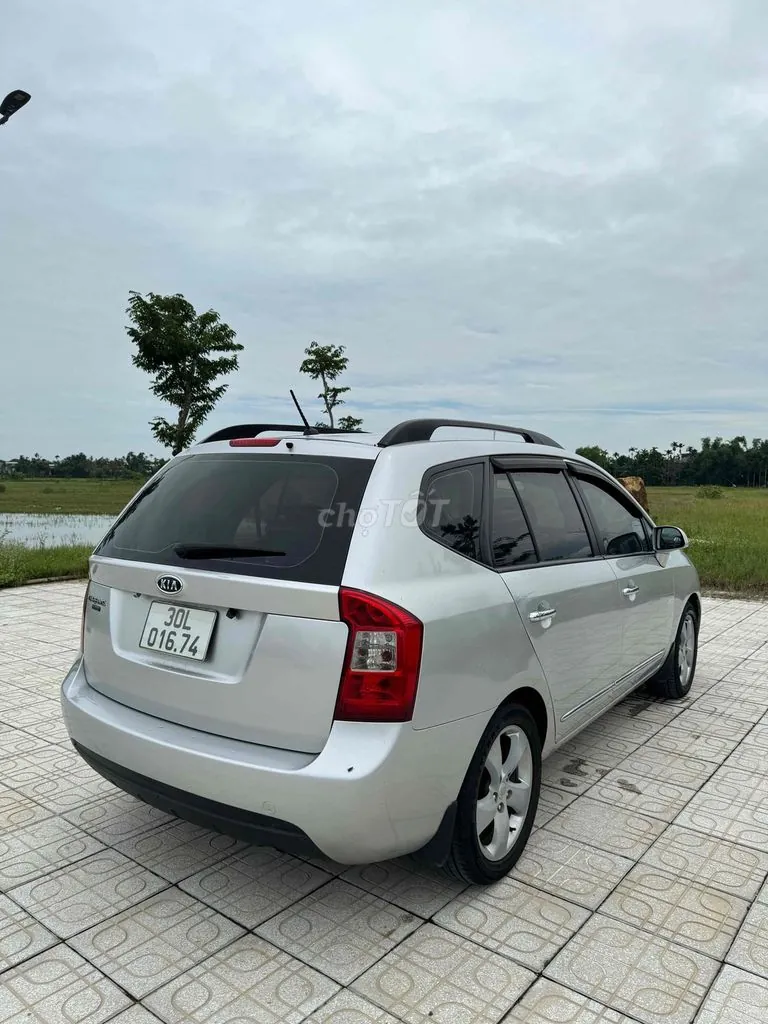 Kia Carens 2008 photo 3