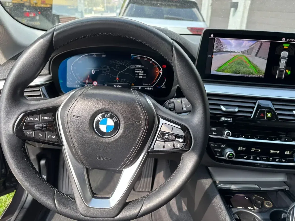 BMW 5 Series 2020 photo 2
