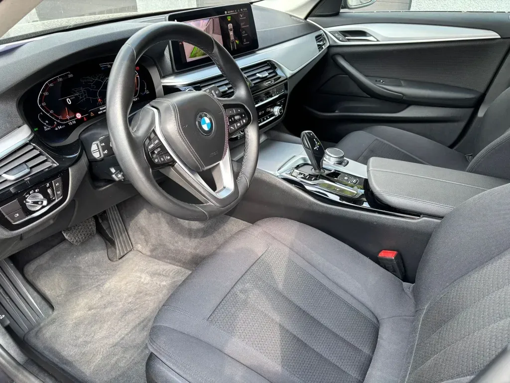 BMW 5 Series 2020 photo 3