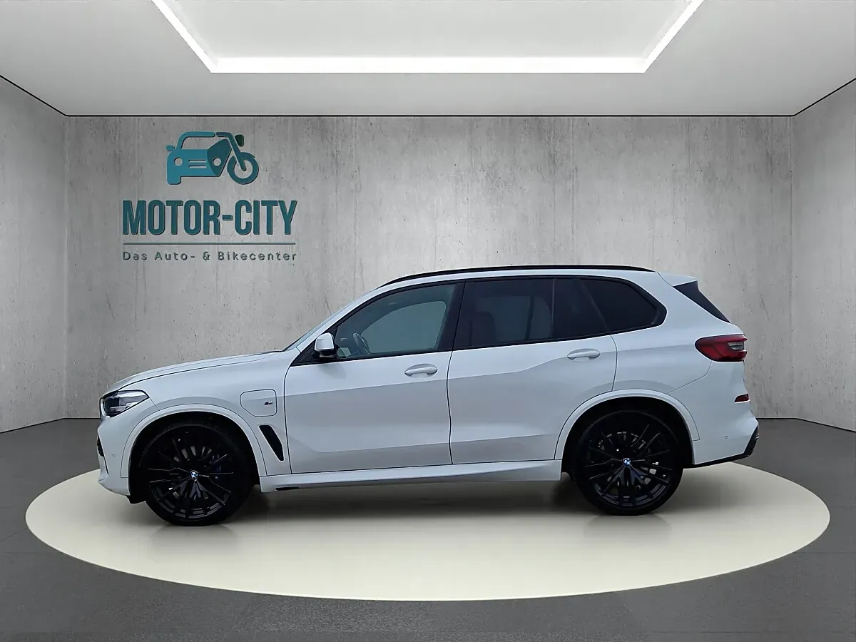 BMW X5 2021 photo 2