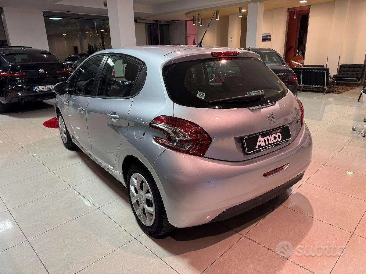 Peugeot 208 2016 photo 5