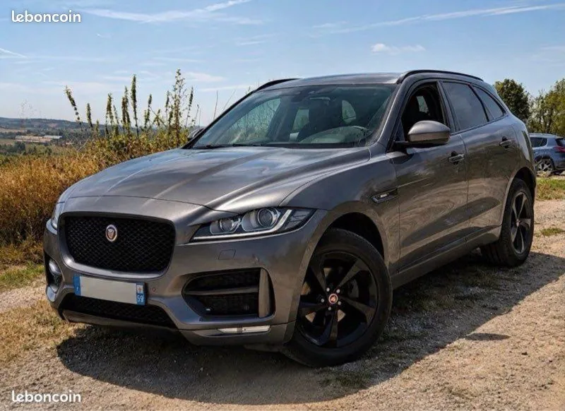 Jaguar F-Pace