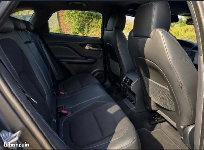 Jaguar F-Pace 2018 photo 5