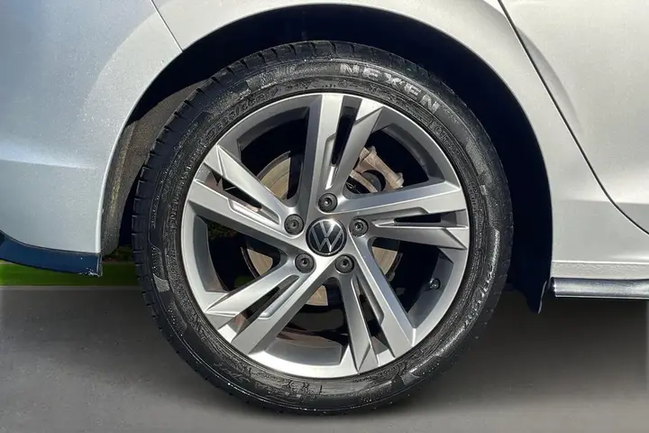 Volkswagen Golf 2022 photo 5