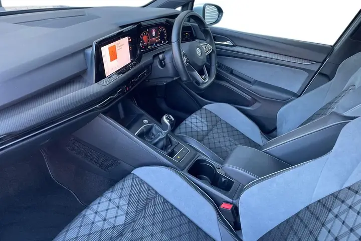 Volkswagen Golf 2022 photo 2
