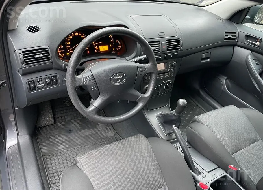 Toyota Avensis 2006 photo 5