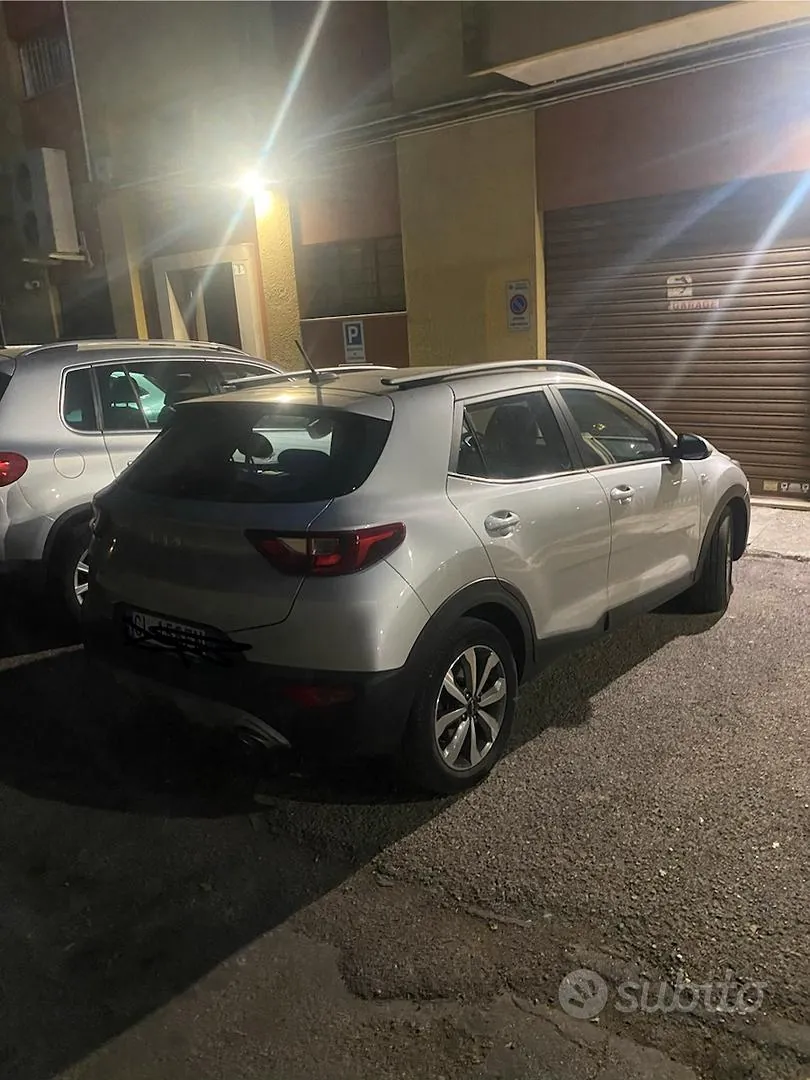 Kia Stonic 2022 photo 2