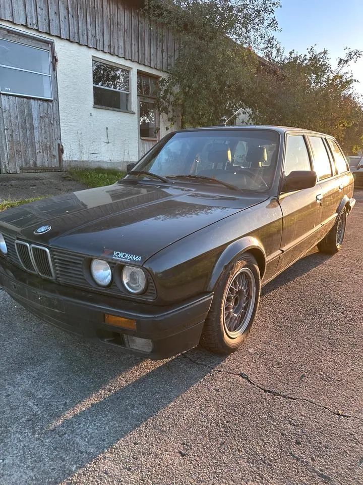 BMW E30