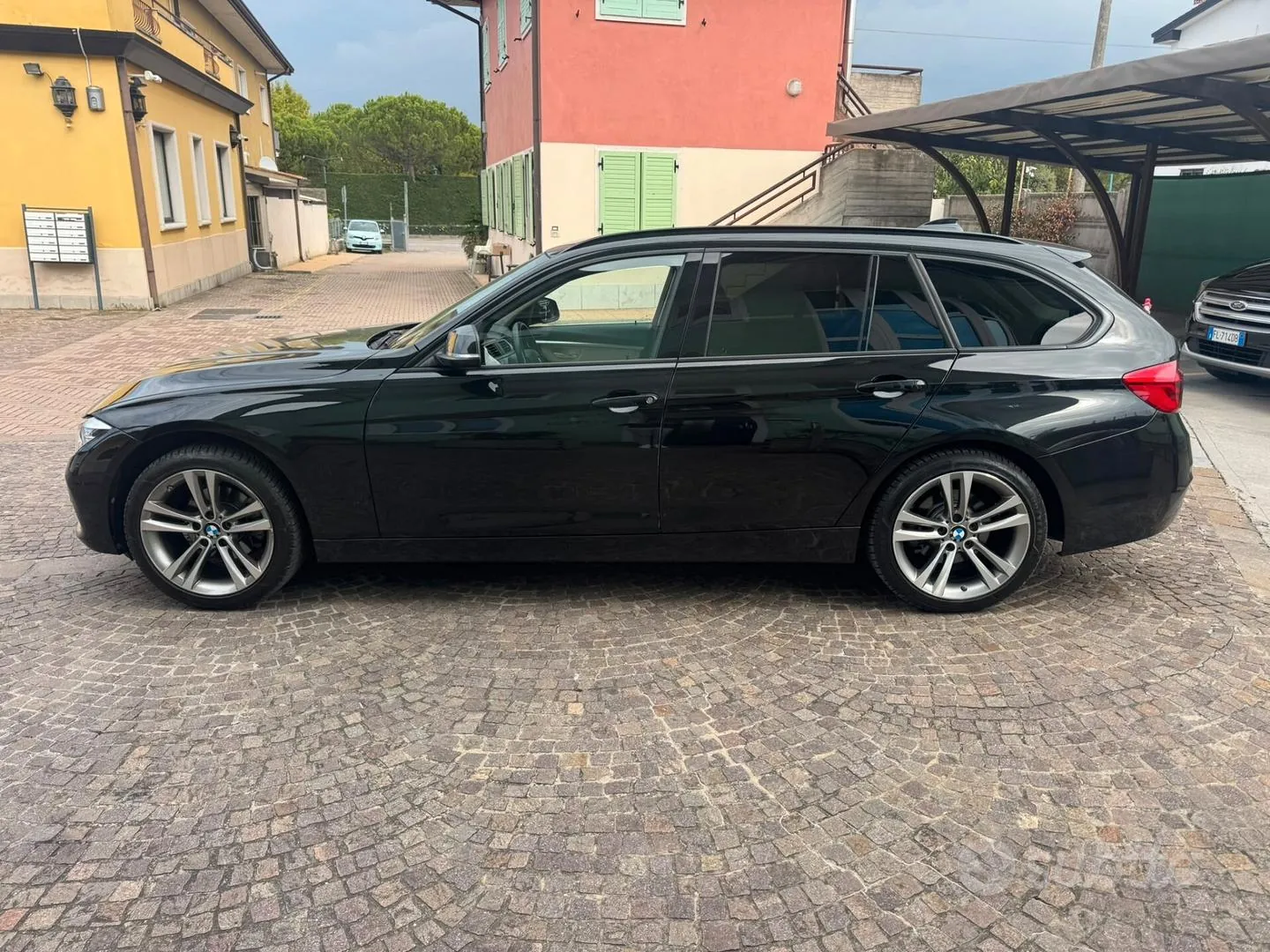 BMW 3 Series 2018 photo 3