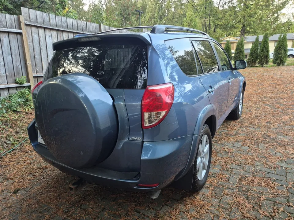 Toyota Rav4 2007 photo 4
