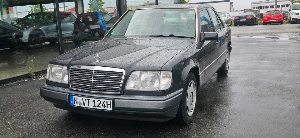 Mercedes-Benz W124