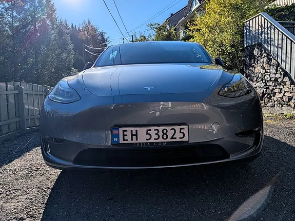 Tesla Model Y 2024 photo 5