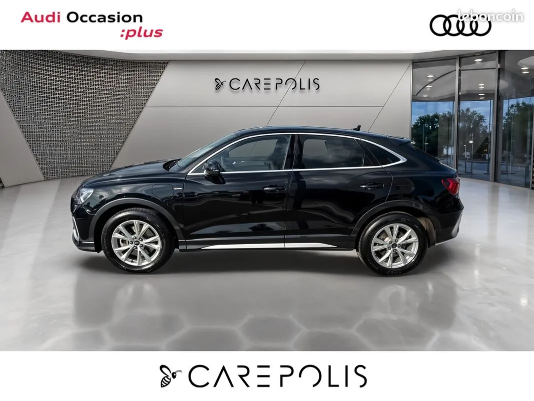 Audi Q3 2023 photo 2