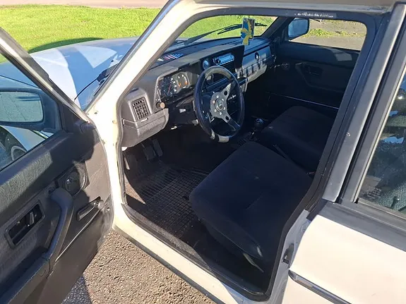 Volvo 240 1988 photo 3