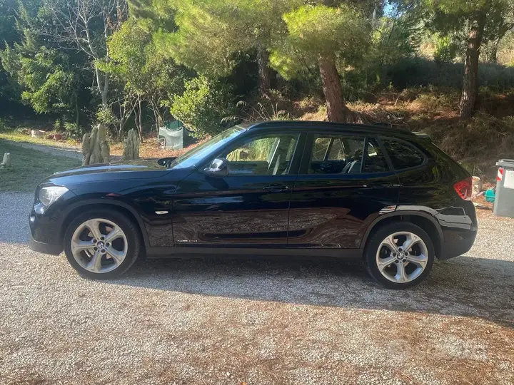 BMW X1 2012 photo 2