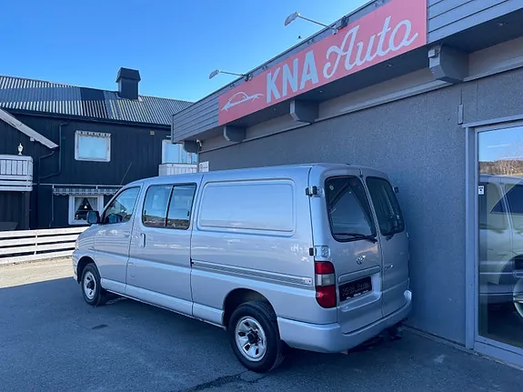 Toyota Hiace 2007 photo 4