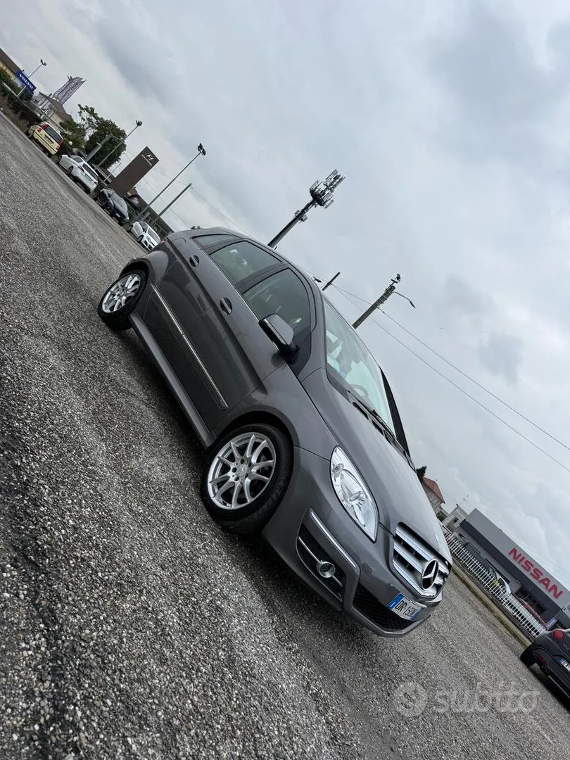 Mercedes-Benz B 180 Cdi Sport 2009 photo 2